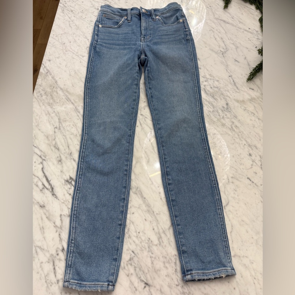 NEW Madewell Women’s Light Blue 10” High-Rise Skinny Jeans Size 26 / 2 US